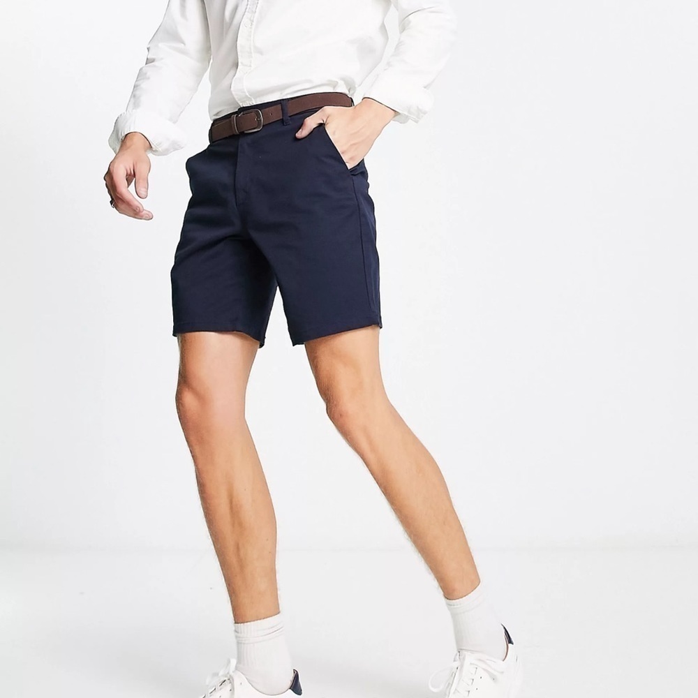 River Island Dylan belted chino shorts in navy Sz 34 NWT